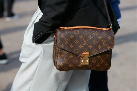 louis vuitton borsa plastica nera|louis vuitton crossbody purses.